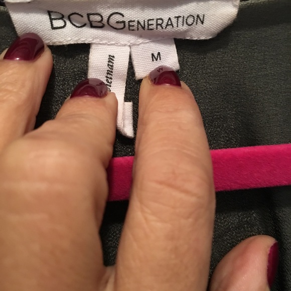 BCBG ROMPER - Picture 7 of 8